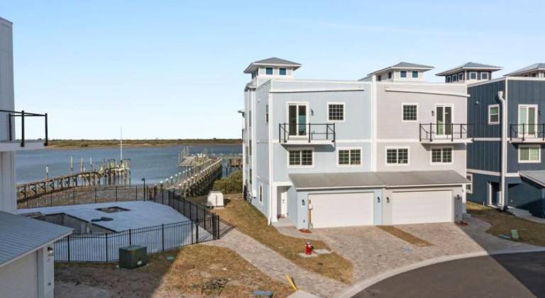 Nice vacation home with pool & hot tub | Good for workation | Pets allowed — photo 5
