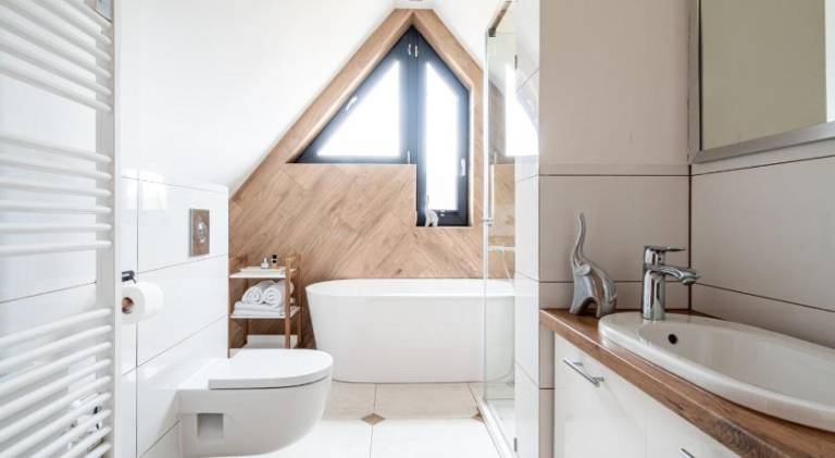 Chalet with yard, terrace & BBQ | Pet-friendly — photo 2