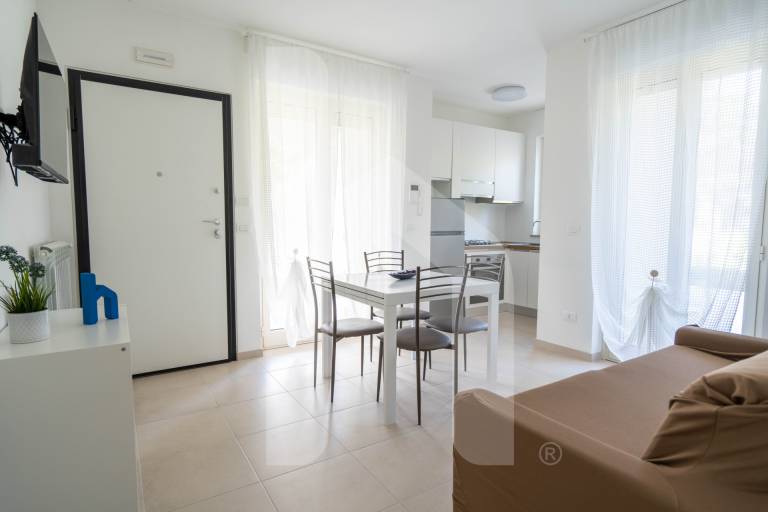 Fully equipped charming rental apartment with pool & patio | Beach view | Next to the beach | Pets allowed — photo 5