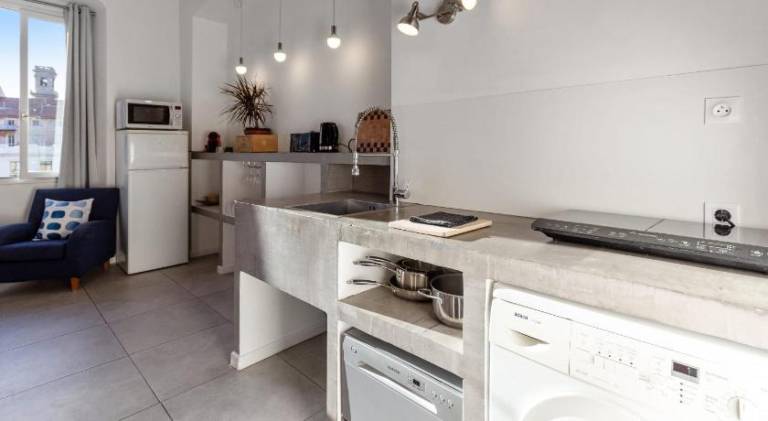 Apartment | Next to Castle Hill | Suitable for remote work | Pets are welcome — photo 5
