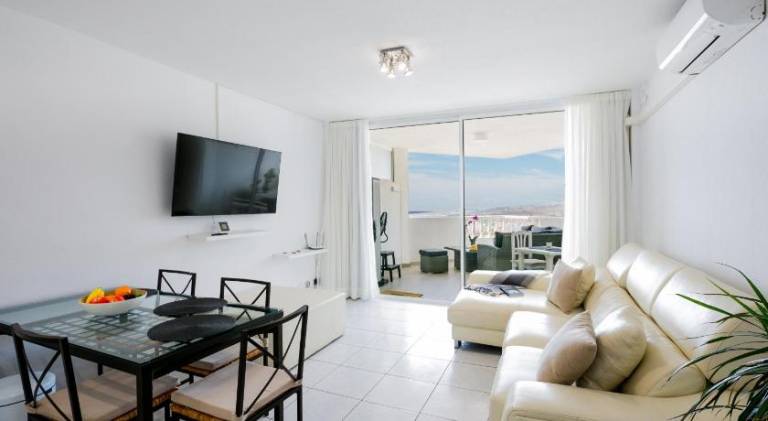 Rental apartment with garden, terrace & private pool — photo 2