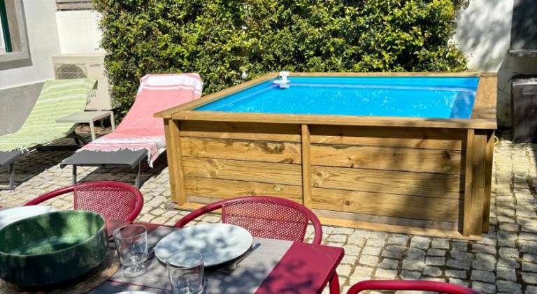 Augusto - a family house with pool in the heart of Lisbon in Lisbon