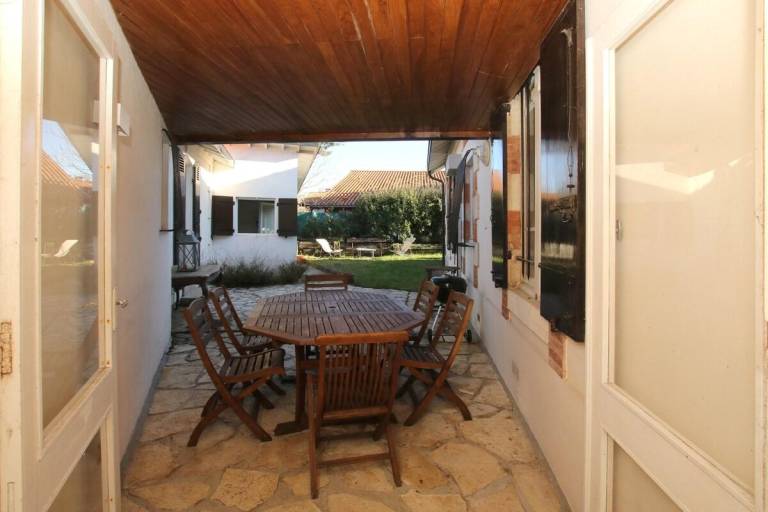 Fully equipped wonderful vacation home with patio, yard & BBQ | Close to the beach | Good for workation | Pets are welcome — photo 4