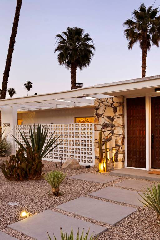 Ultra-Luxe Private Mid-Century Estate - Pool, Spa, Sauna, Firepit, Views & More 3BD, 3BTH — photo 4