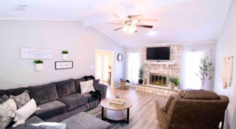 Big house with pool & jacuzzi | Good for workation | Pets are welcome — photo 2