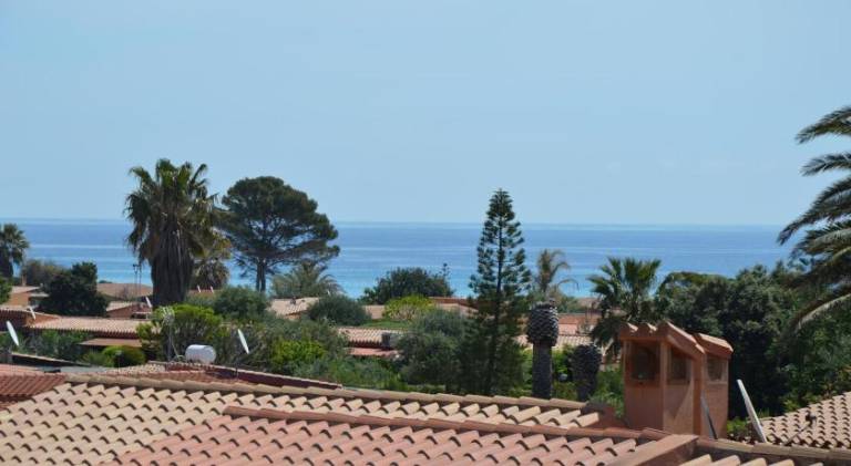 Apartment with yard & patio in Muravera
