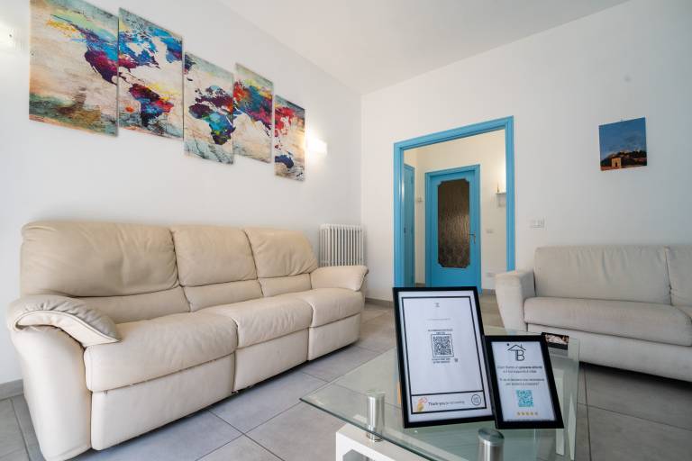 Family-friendly pleasant holiday apartment with yard & barbecue | Beach nearby | Pet-friendly — photo 4