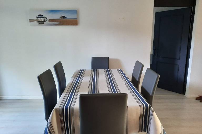 Nice 86m² With Terrace Near The Beach! — photo 4