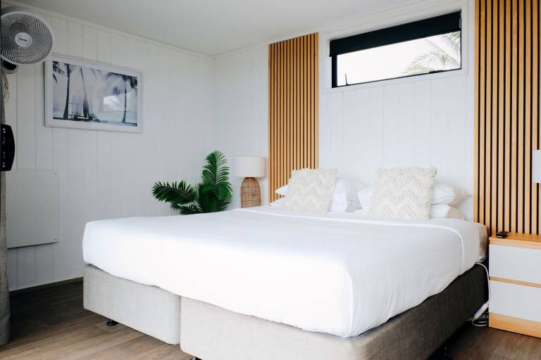 North Island Glamping Retreat for a Surfing Holiday near Auckland — photo 4