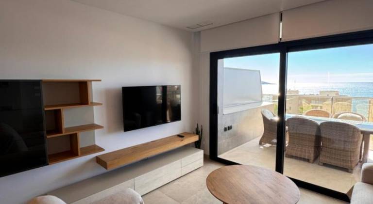 Beautiful apartment with yard, pool & hot tub | Beach nearby | Pets are welcome — photo 2