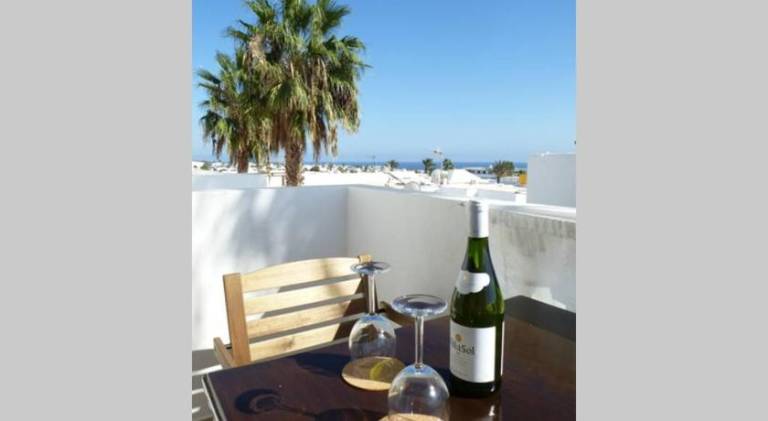 Apartment with patio | Good for workation — photo 4
