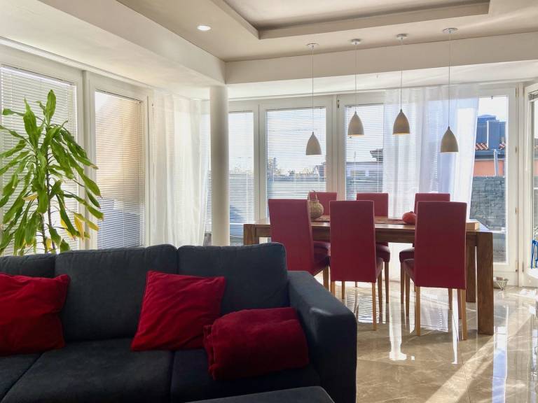Ferienwohnung Riva - Hochwertige Wohnung mit Balkon in ruhiger Umgebung — photo 2
