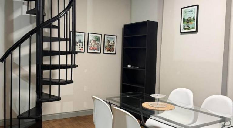 Vacation home with 2 rooms for 4 persons in Bourges