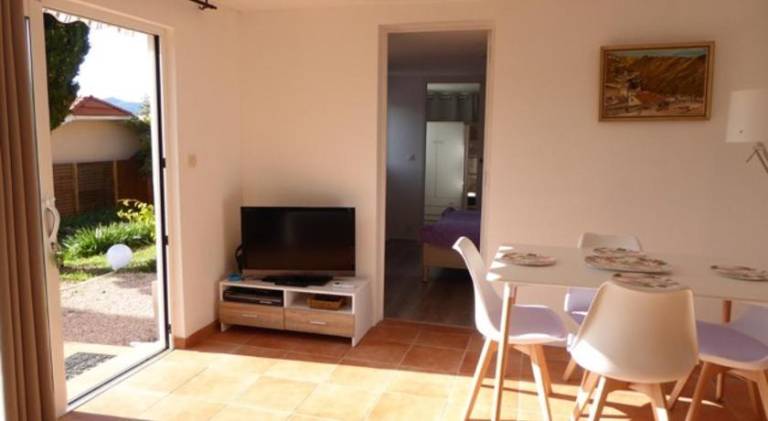 House with 2 rooms for 4 persons — photo 2