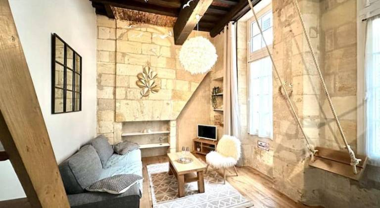 Rental apartment | Near Bordeaux Cathedral — photo 2