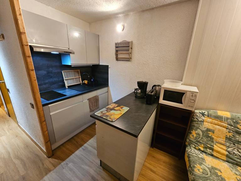 Family-friendly apartment | Mountain view | Next to the ski | Pets are welcome — photo 3