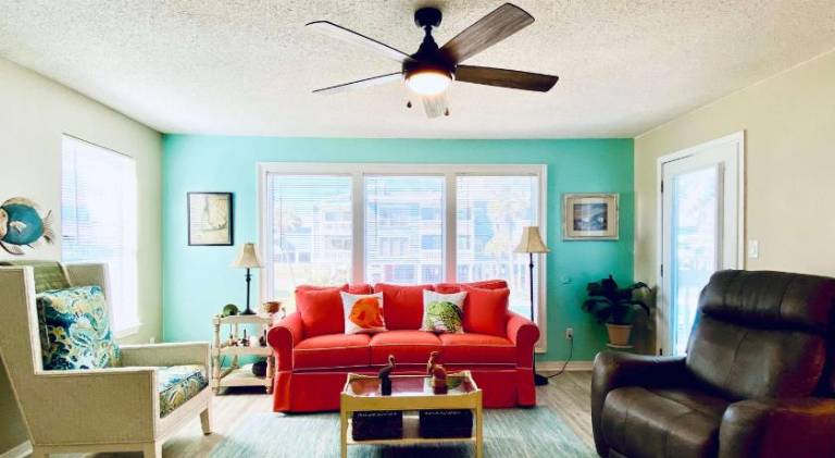 Pleasant vacation home with pool | Pets allowed in Gulf Shores, AL