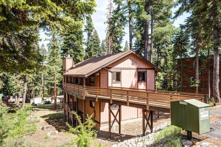Cabin Carnelian Bay