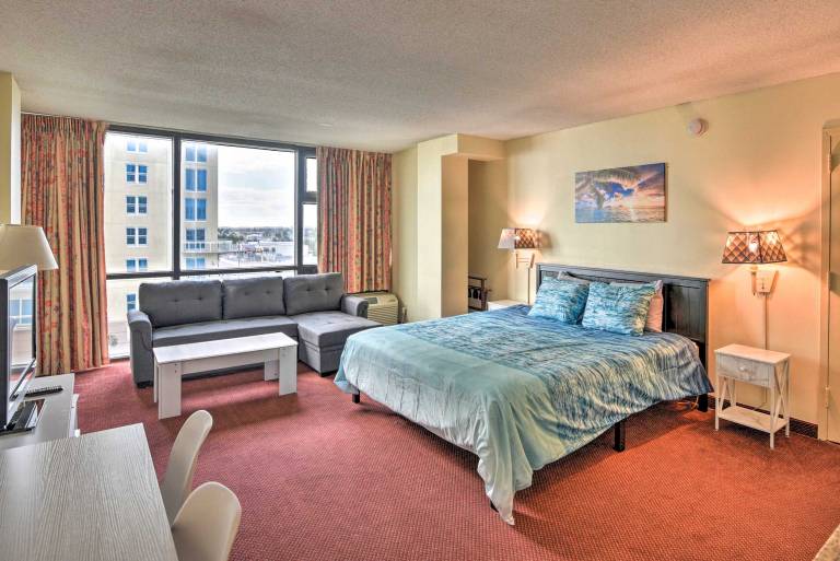 Daytona Beach Studio w Pool Ocean Access