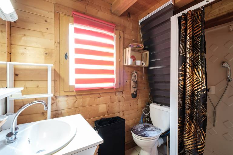 Family-oriented vacation home with patio, barbecue & garden | Pet-friendly — photo 5
