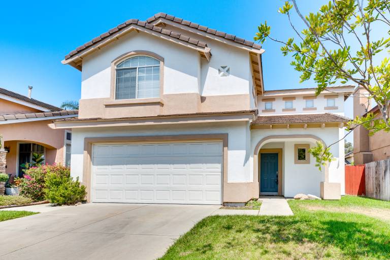 Pet Friendly Hawthorne Home Patio & Fenced Yard