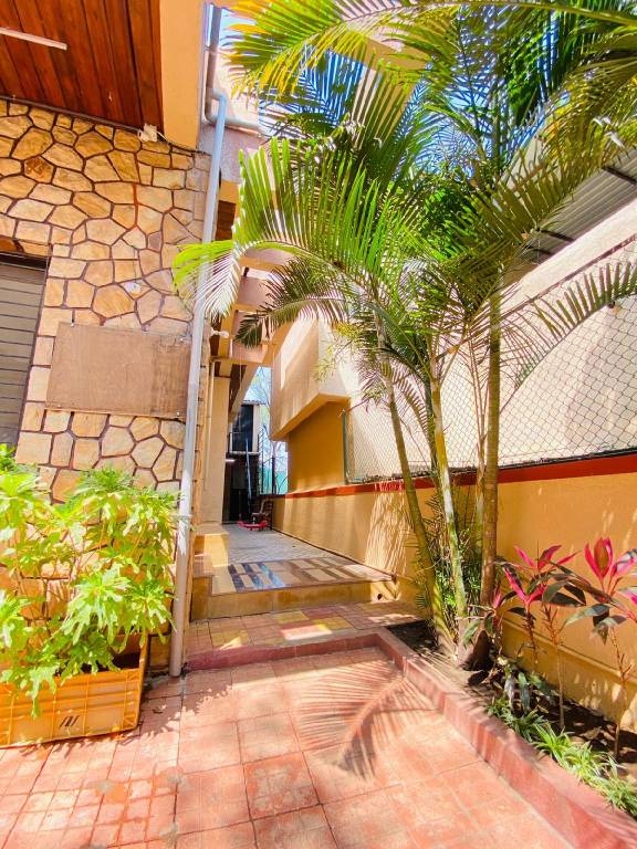 Fully equipped bungalow with pool & grill | Suitable for remote work | Dogs allowed in Khandala