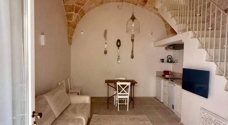 Serviced apartment with patio | Pets allowed — photo 5