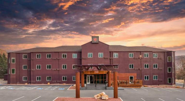 Wolfes Hotel Moab — photo 5