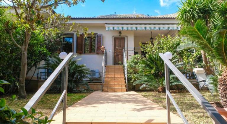 House with 3 rooms for 8 persons — photo 4
