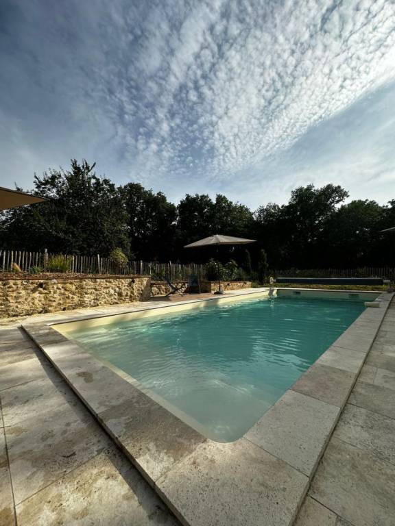 Gite with patio, yard & barbeque — photo 5