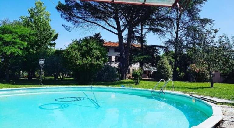 Rental apartment with pool | Dogs allowed in Capannori