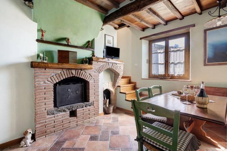Casa 'Marisa' – Prato Fiorito with Mountain View, Shared Pool & Private Garden — photo 3