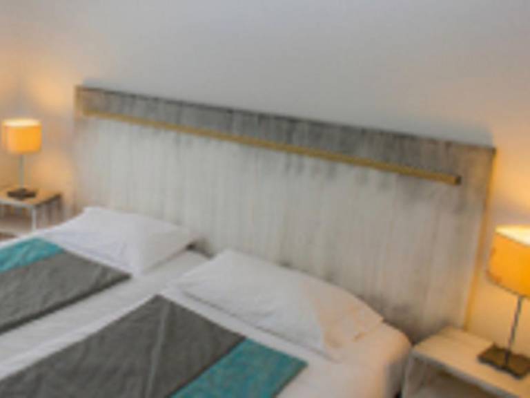 Apartment with patio & heated pool — photo 4