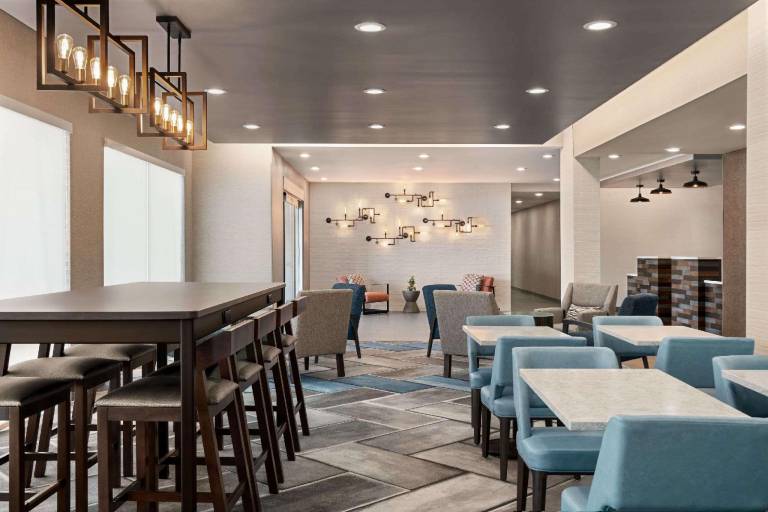 LaQuinta Inn & Suites by Wyndham San Bernardino — photo 2