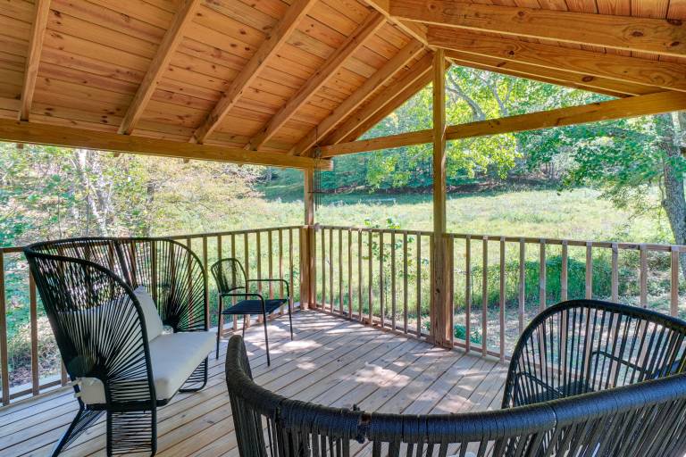 Peaceful & Private! Pet-Friendly Williamsburg Home in Kent, KY