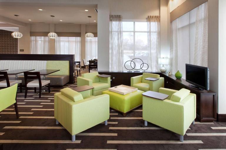 Hilton Garden Inn Raleigh-Cary — photo 2