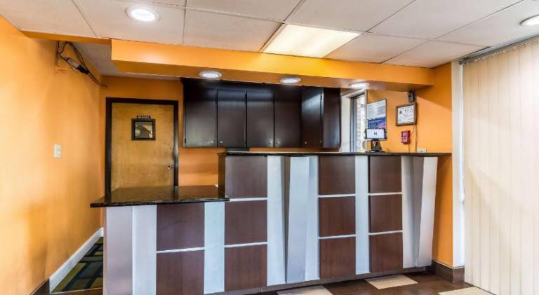 Motel 6 Kenly, NC — photo 4