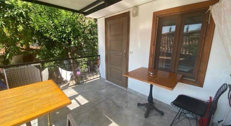 Serviced apartment with garden | Next to Hadrian's Gate — photo 4