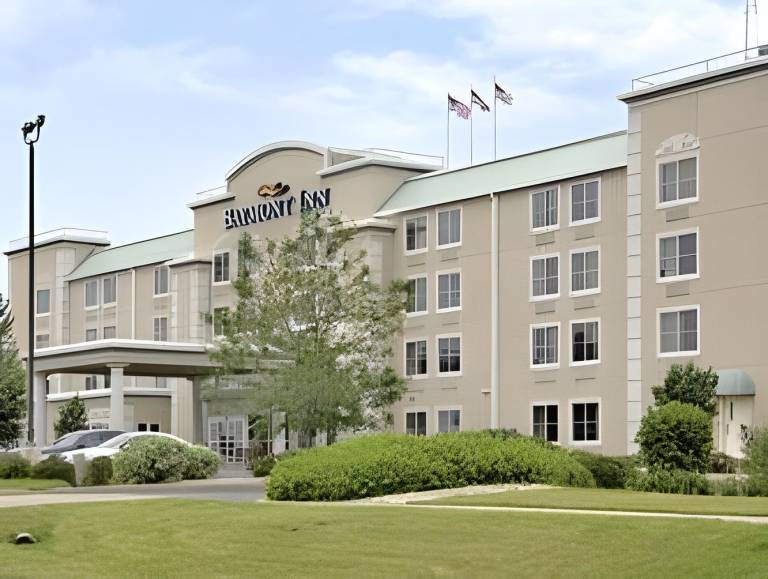 Baymont by Wyndham Rockford in Rockford, IL