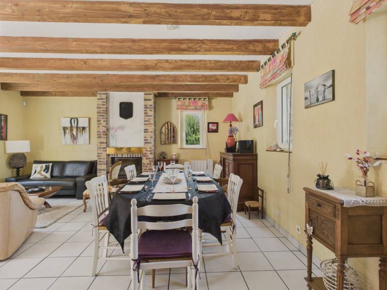 Vacation home with barbeque, patio & garden — photo 4