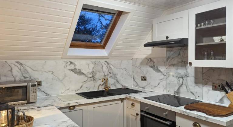 Boann 5 - Hot Tub-Hunting Tower Lodges-Luxury-Families-Romantic — photo 2