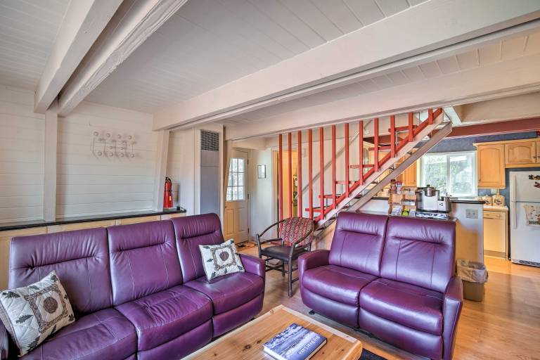 5 Mi to Snow Summit: Cabin w/ Deck & Fireplace in San Bernardino, CA
