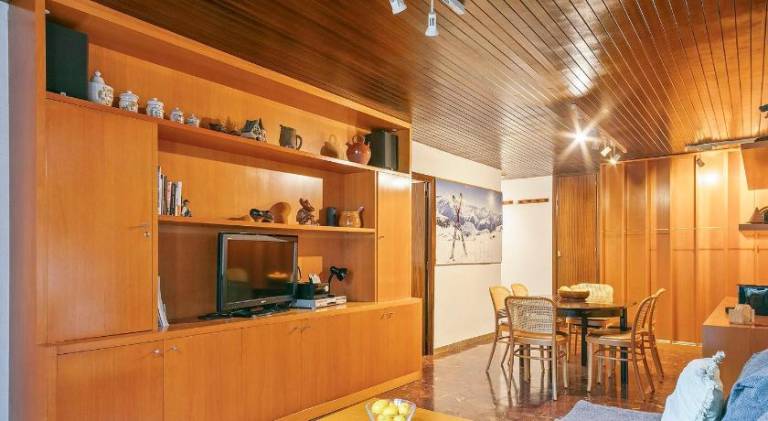 Apartment with pool | Pets allowed — photo 3