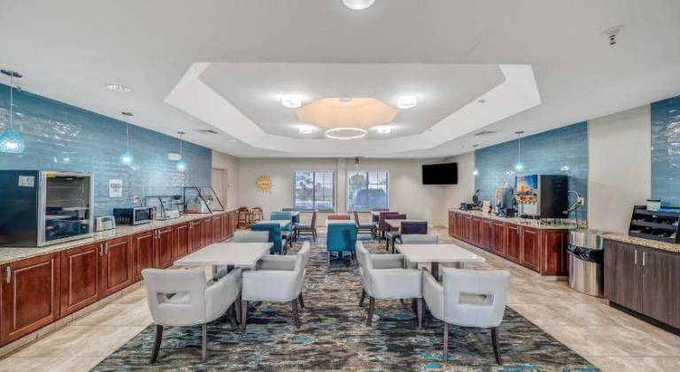 La Quinta Inn & Suites by Wyndham PCB Pier Park area — photo 5