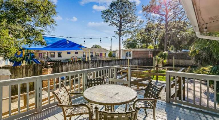 Near Downtown Beach Main House - Woodland Escape — photo 4