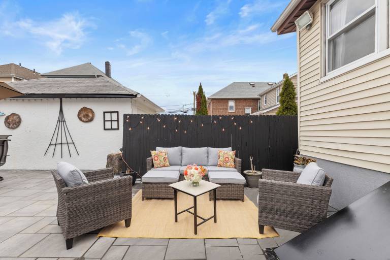 Apartment  Fort Lee