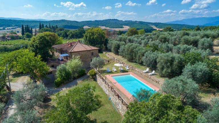 Villa with private pool, yard & barbeque — photo 4