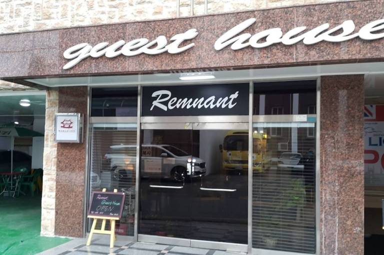 Remnant Guesthouse Hostel