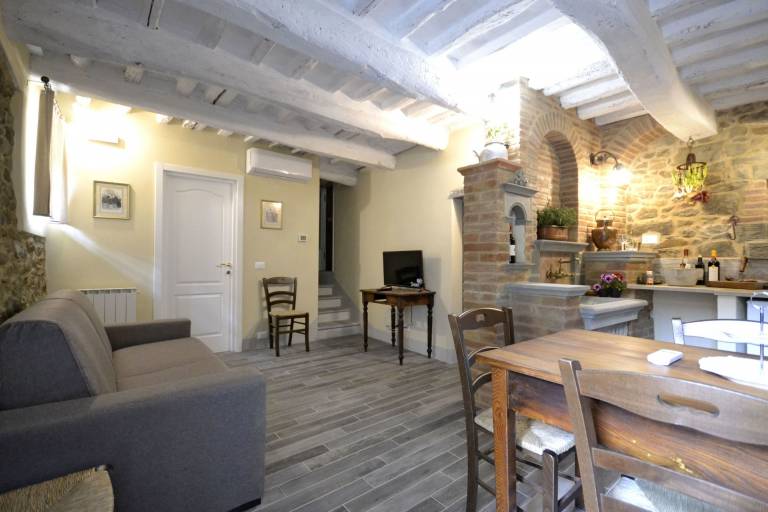 Rental apartment with yard | City view — photo 4