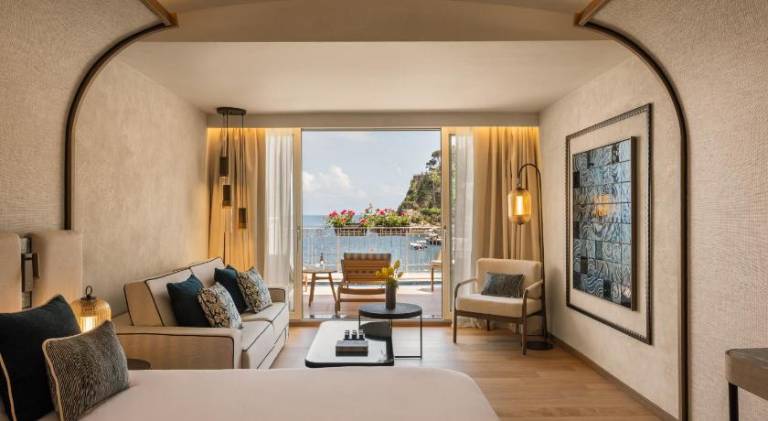 Mazzarò Sea Palace - VRetreats in Letojanni